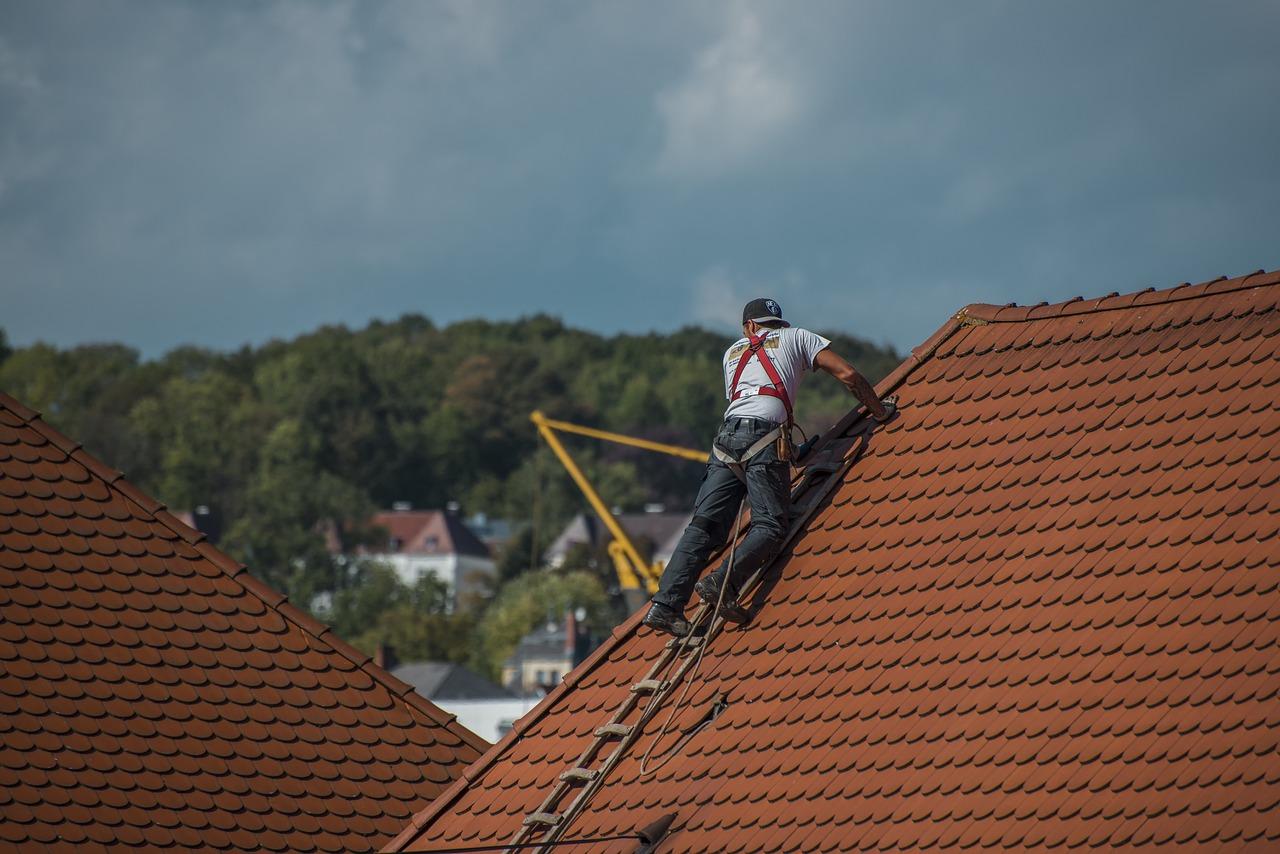 Important Reasons to Maintain the Roof