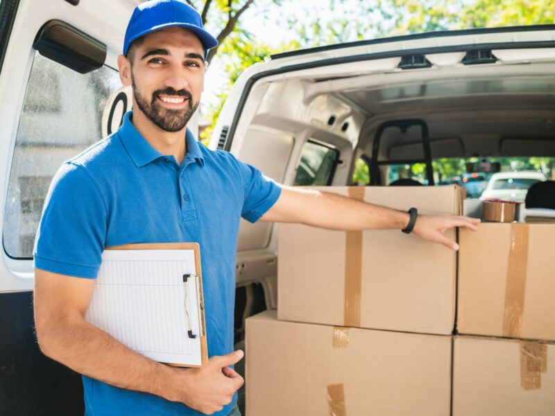 How Courier Services Make Everyday Living Easier